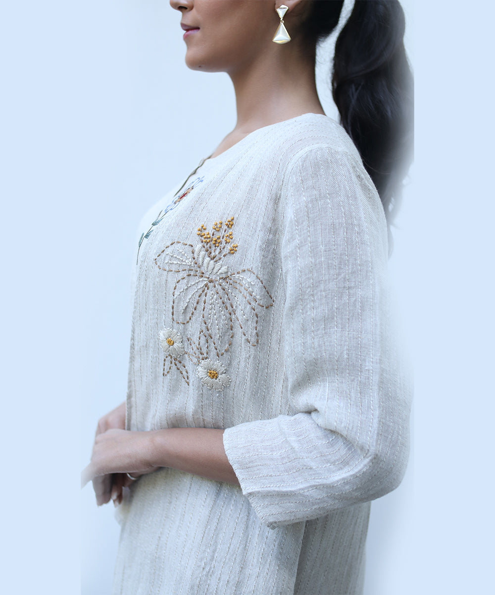 Beige embroidered cape in pure linen