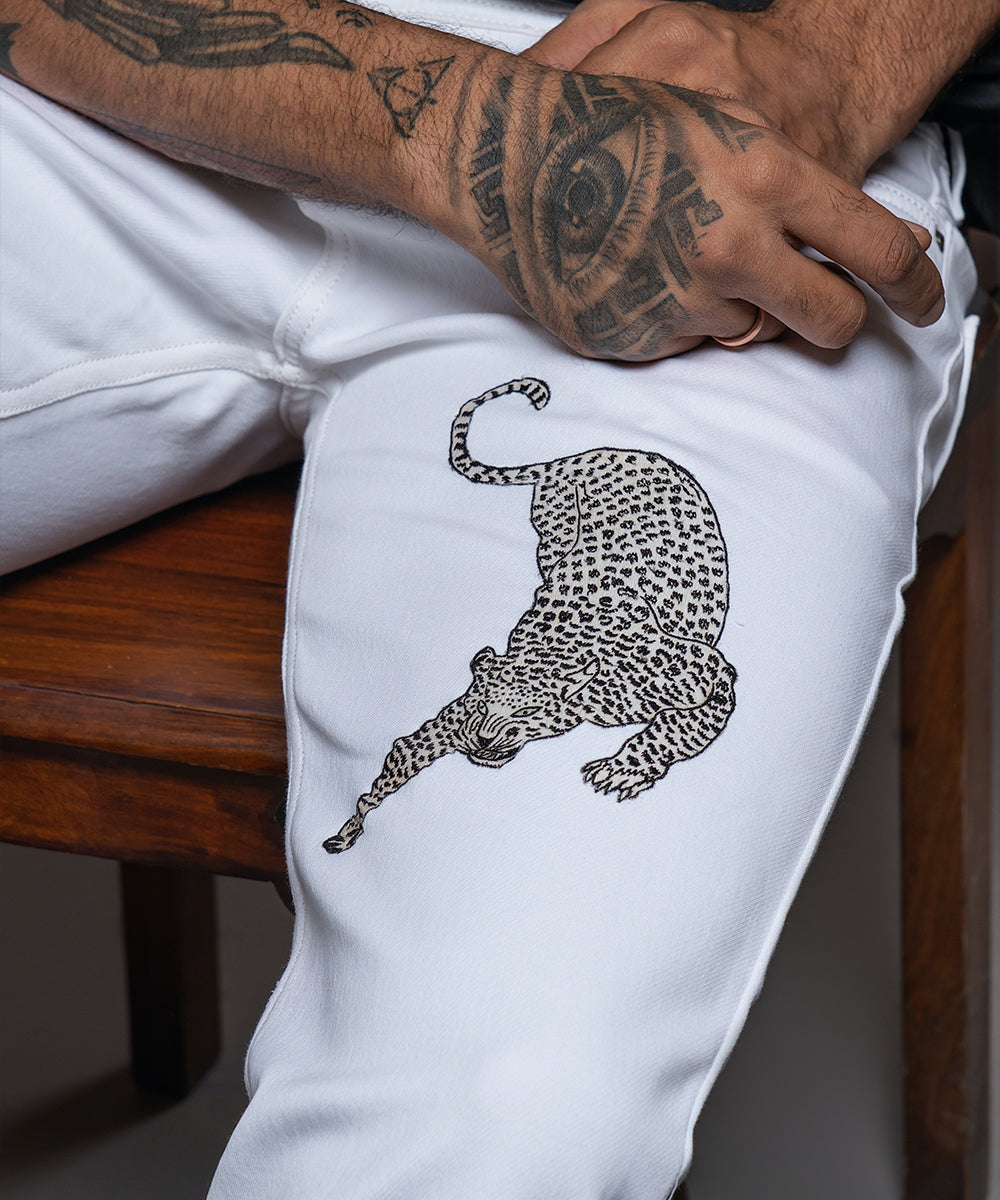 Off White Denim Jeans With leopard Embroidery
