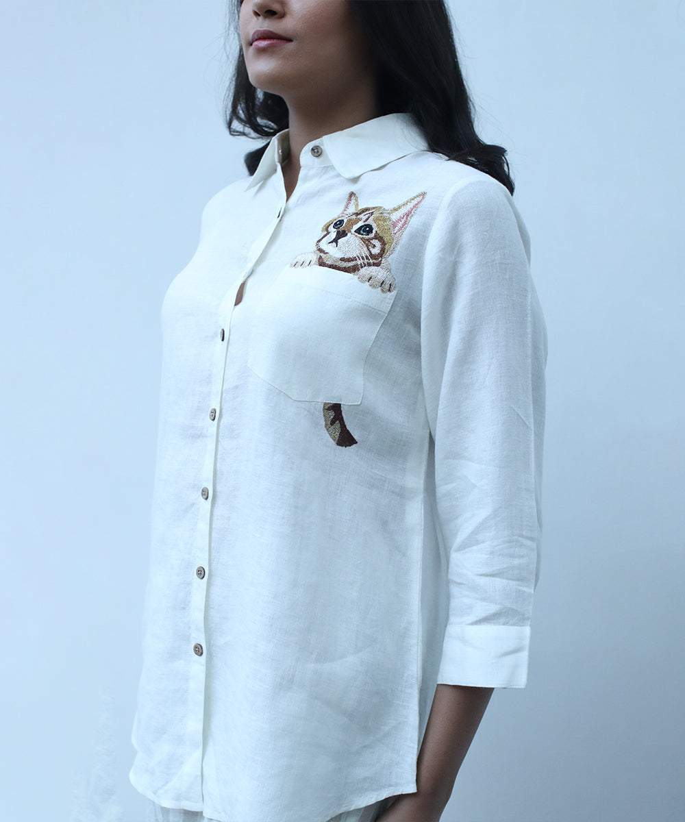 White kitty embroidered shirt in pure linen