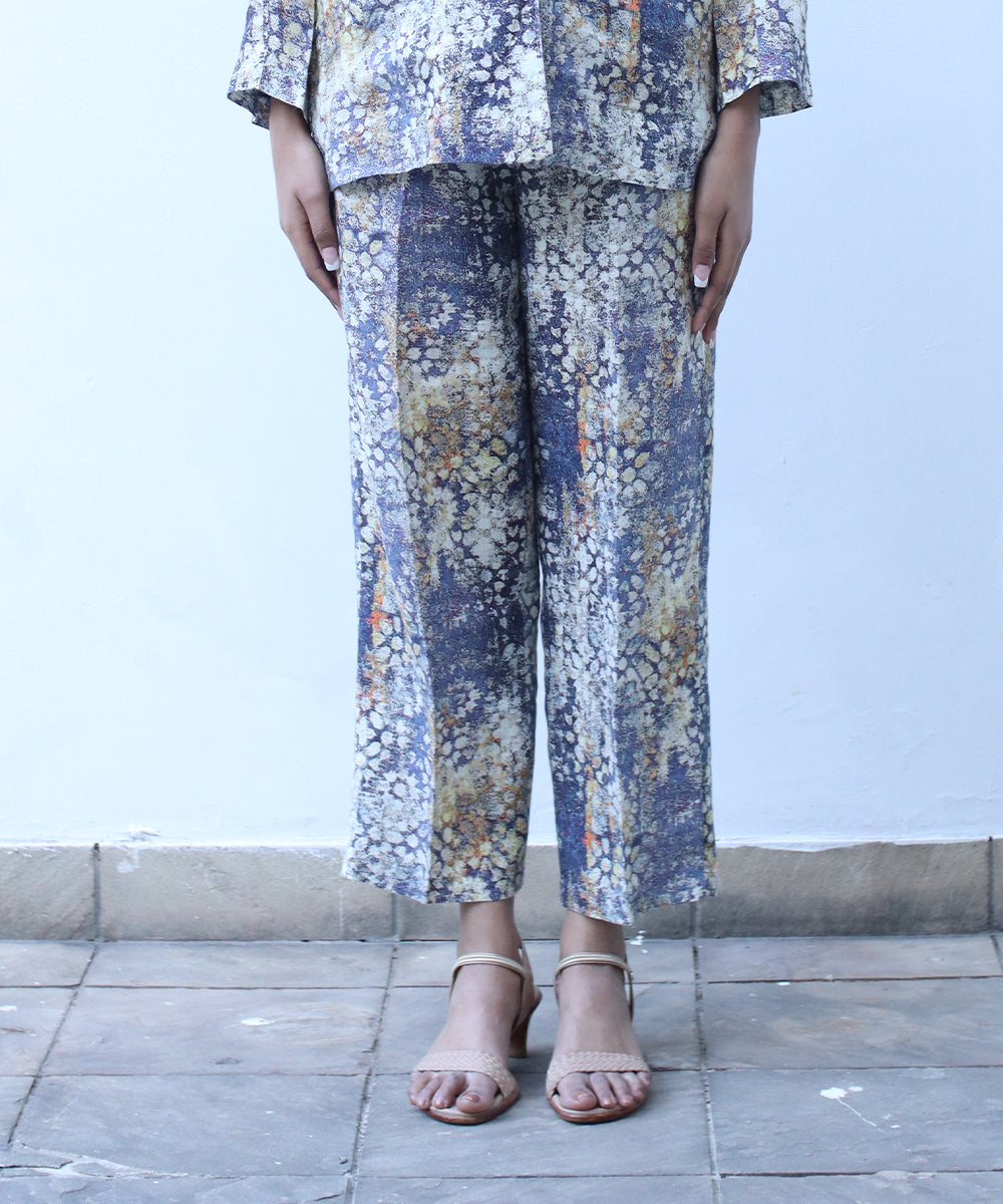 Digital print embroidered pants in pure linen