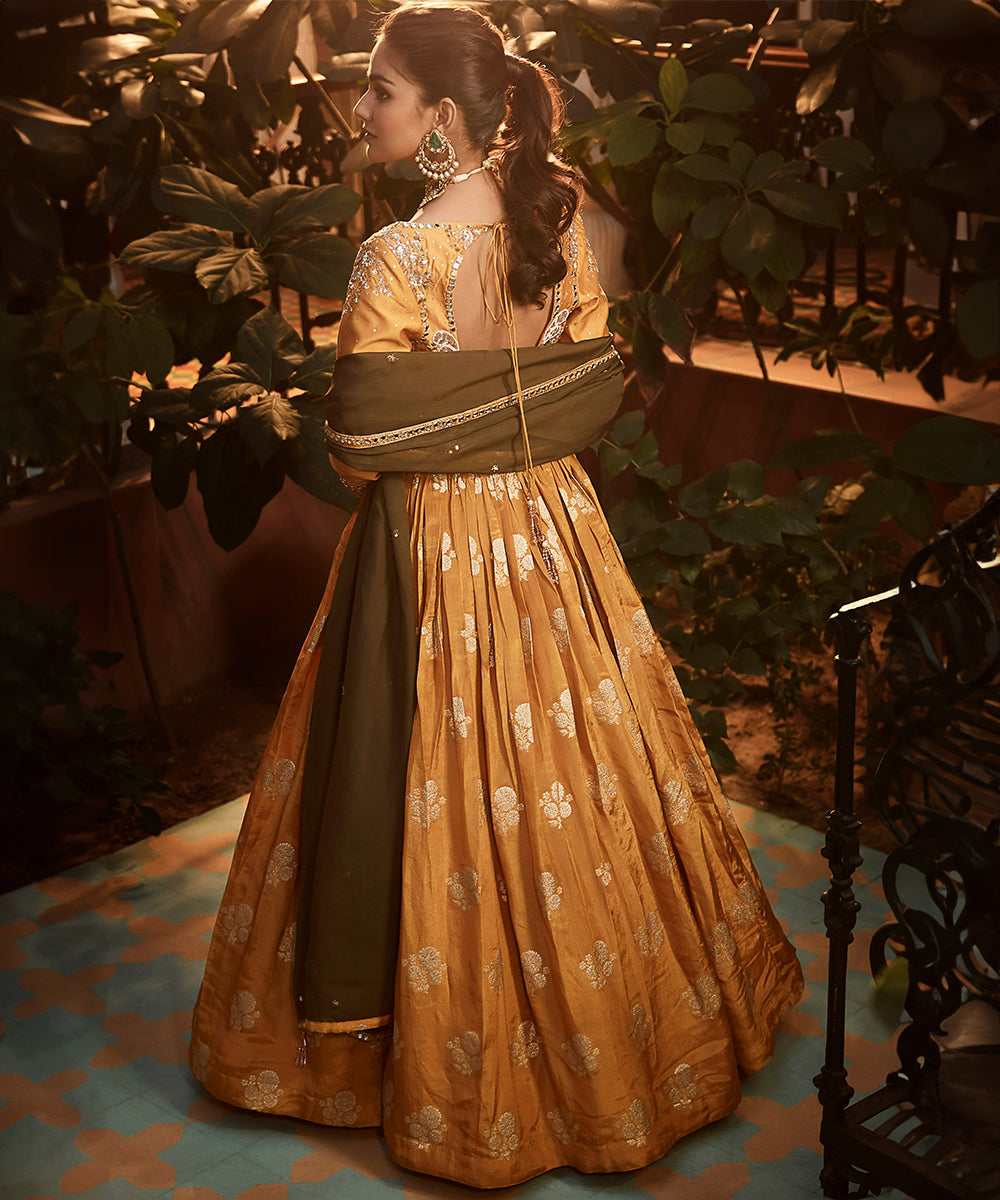 The Old Indian Haldi Lehenga set