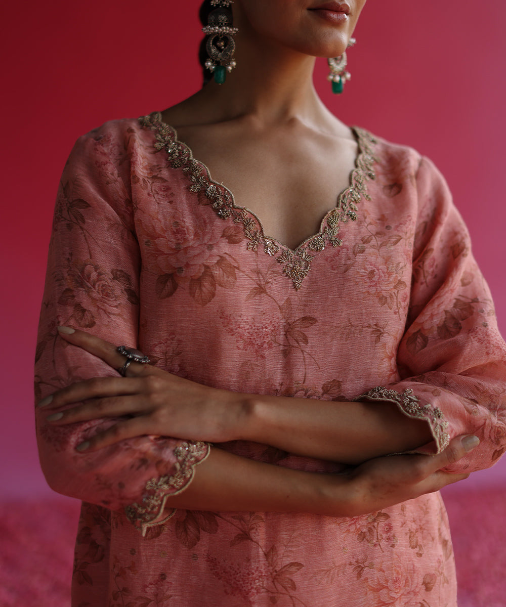 Swaroop : The lover of beauty (Pink)